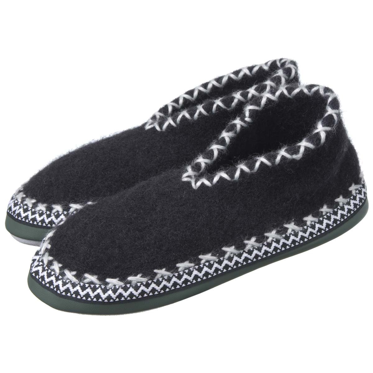 Slippers in soft wool with leather sole